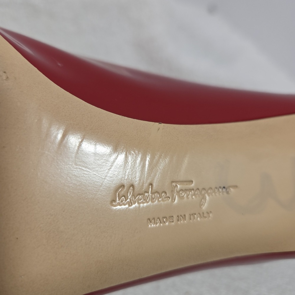 Salvatore Ferragamo Vara Bow Red Patent Leather Pumps Heels Shoes Womens Size 9 - Picture 14 of 15